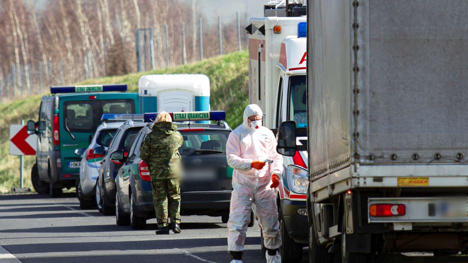 Koronawirus w Polsce. Zamknięte granice, restauracje tylko z dowozem