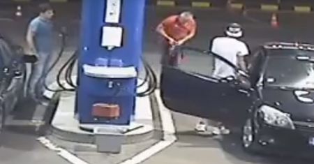 Palił papierosa na stacji paliw. Pracownik miał tylko jedno wyjście