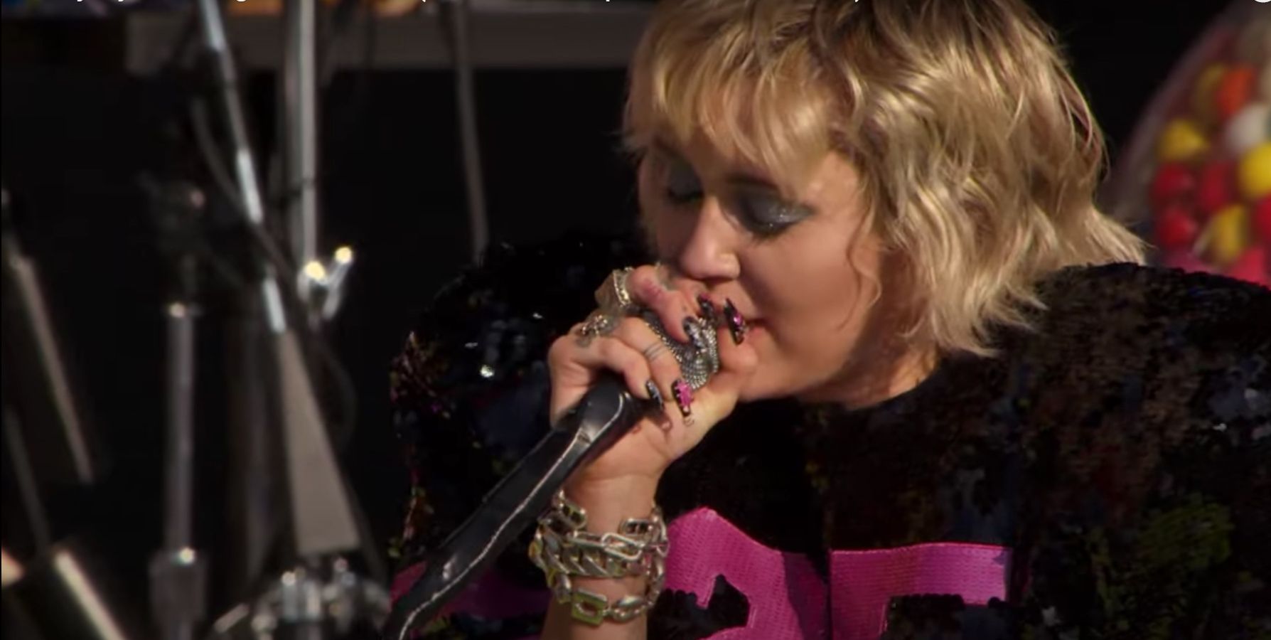 Miley Cyrus - Super Bowl 2021