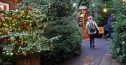 Niemcy: Jarmark bożonarodzeniowy w Hamburgu otwarty. Stoiska z jedzeniem niedostępne dla niezaszczepionych gości.