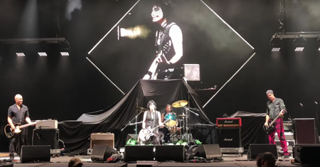Nirvana - wszyscy żyjący członkowie kultowej grupy wystąpili razem na scenie