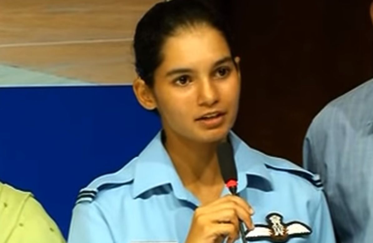 Samodzielnie pilotowała myśliwca. Jest pierwszą kobietą w Indiach, która to zrobiła
