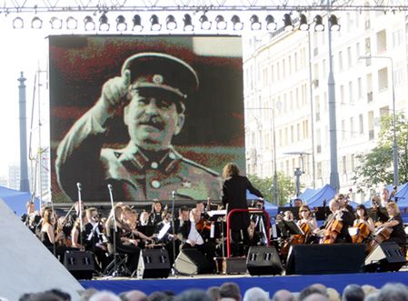 Warszawa i Radom - widowiska w rocznicę Czerwca'76