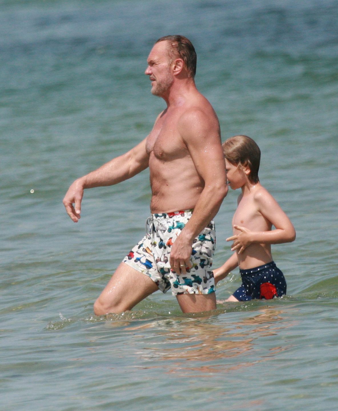 Cezary Pazura i Edyta Pazura na plaży w Juracie