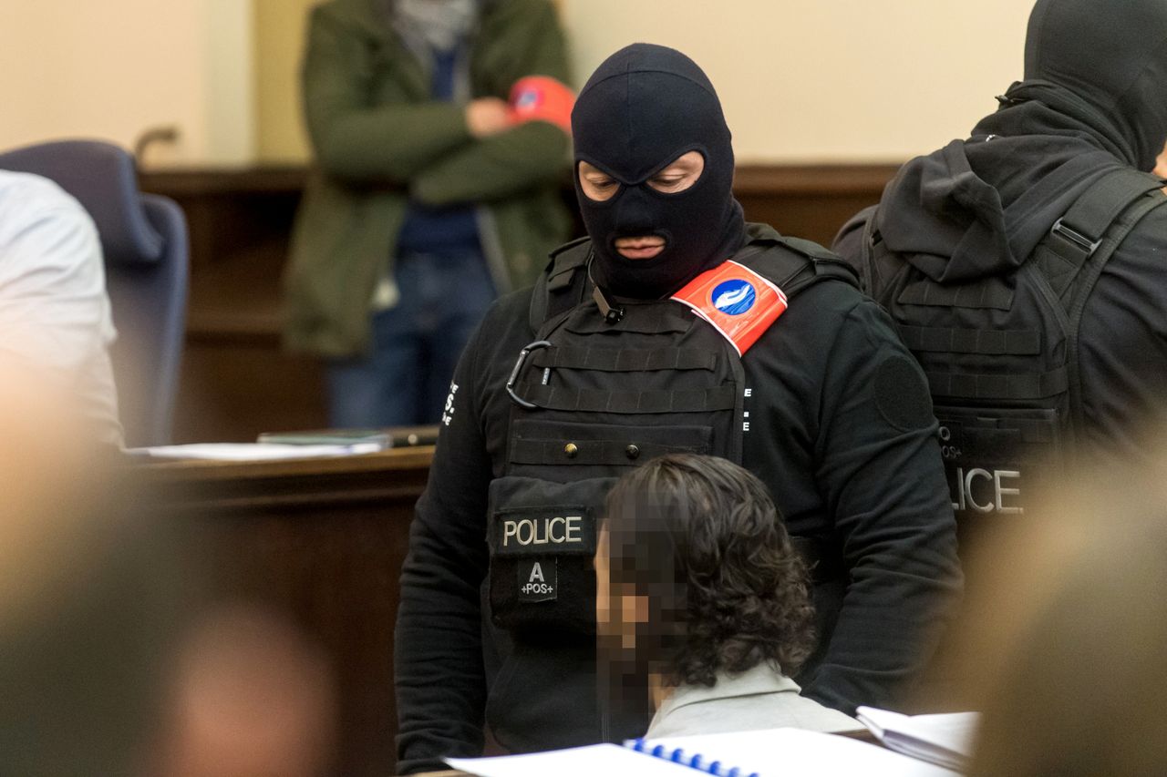 Był "mózgiem" zamachu w Paryżu. Teraz stanął przed sądem 