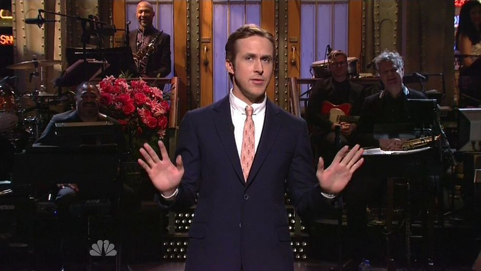 Ryan Gosling jako prowadzący "Saturday Night Live". Legendarny amerykański format trafia do Polski - naszą wersję programu pokaże Showmax.