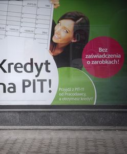 Emeryci idą po pożyczkę dla rodziny. Wpadają w spiralę zadłużenia