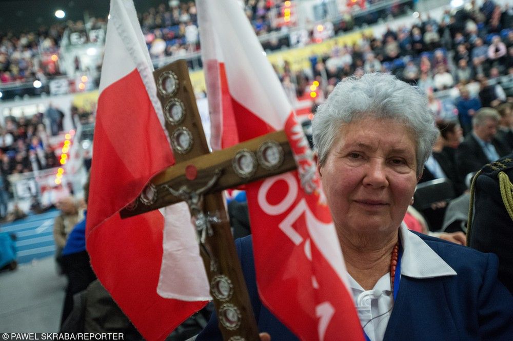 Rodzina Radia Maryja w drodze. Pielgrzymuje na Jasną Górę