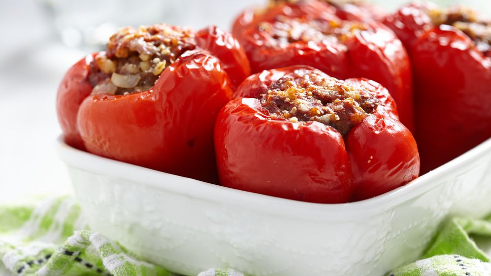 Pieczona papryka może być doskonałym dodatkiem do większości dań. 