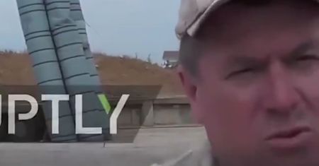 Krym. Rosjanie chwalą się nadmuchiwanymi systemami rakietowymi S-400