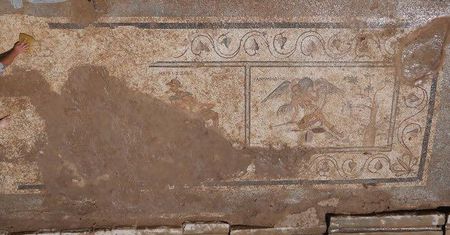 Archeolodzy nie mogli uwierzyć. Sprośne żarty w rzymskich latrynach