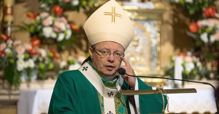 Koronawirus w Polsce. Archidiecezja Łódzka przekłada rekolekcje dla szkół