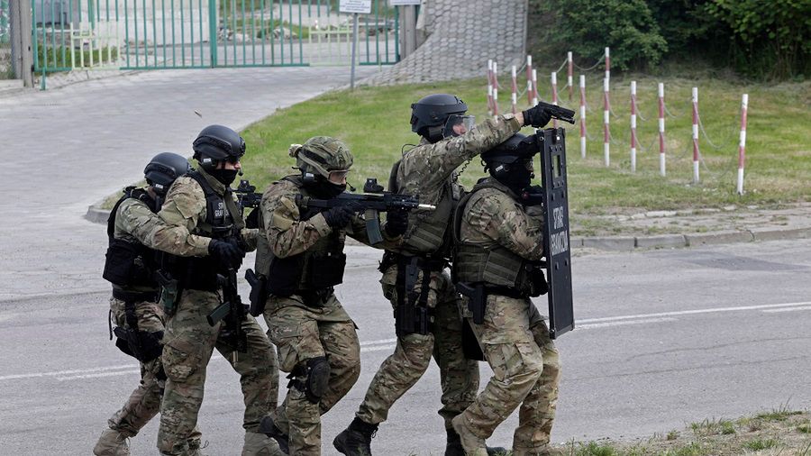 Jednostki antyterrorystyczne wkrótce otrzymają nowe pistolety. Ale jakie?