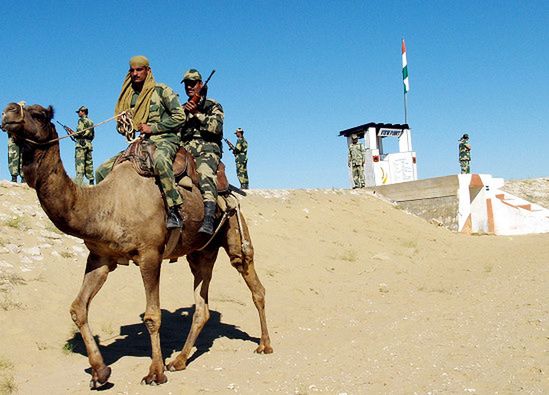 Pakistan przerzuca tysiące żołnierzy na granicę z Indiami
