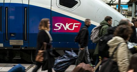 Protesty przeciwko Macronowi. Francja szykuje się na masowe strajki