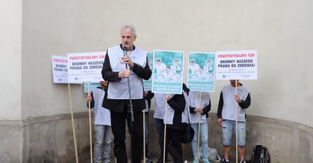 Ten ginekolog już raz pokonał PiS. "Teraz władza też przegra z lekarzami"