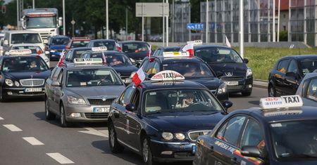 Protest taksówkarzy przeciwko nieuczciwej konkurencji