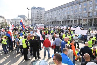 Strajk taksówkarzy. Protest wybuchł ponownie pomimo porozumienia z rządem