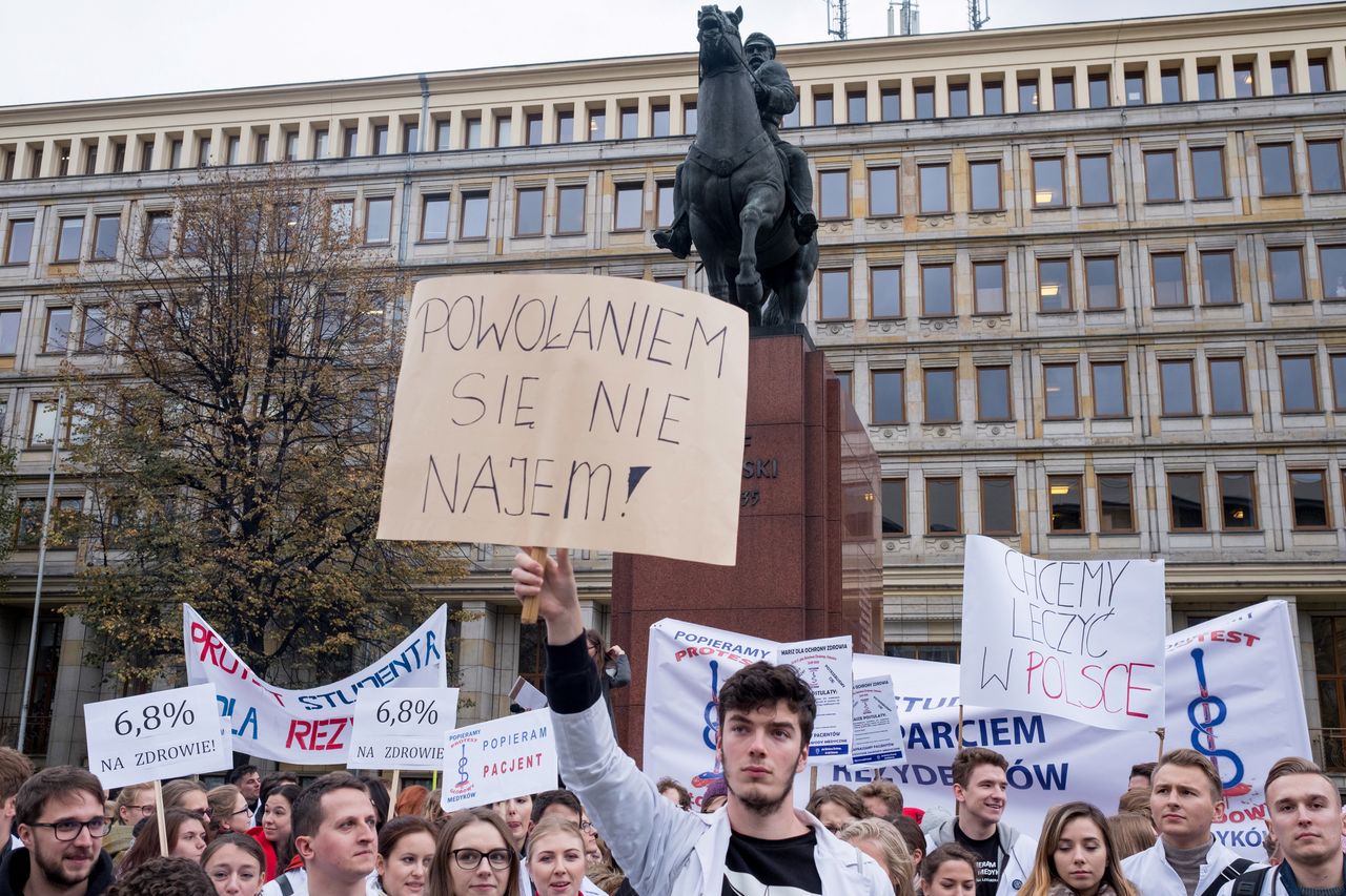 Lekarze szykują się do protestu. "Rządzący, opamiętajcie się!"