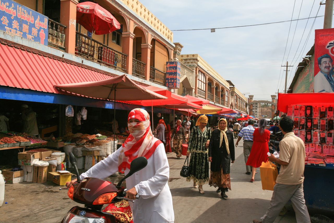 Chiny dyskryminują muzułmanów. Każą leczyć się szpitalnie wyznawcom islamu