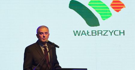 Wybory samorządowe 2018: Wałbrzych. Roman Szełemej wygrywa z rekordowym wynikiem