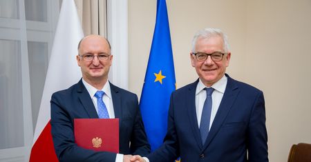 Wawrzyk, Kik, Maliszewski - profesorowie Dobrej Zmiany. Jeden dosłużył się posady w MSZ, drugi tytułu, trzeci czeka