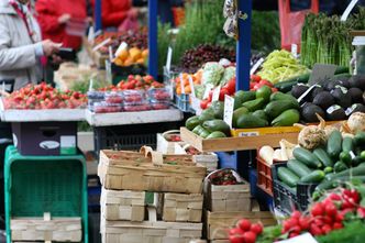 Chcieli wspierać lokalne sklepy, rząd im przeszkodził. Upada Sądecki Bon Zakupowy