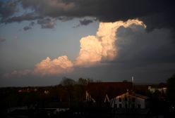 Groźny klin już nad Polską. Grzmi, pada i wieje