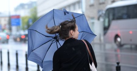 Burza i deszcz - pogoda na środę 17 lipca. Zobacz, gdzie mogą wystąpić opady i wyładowania atmosferyczne
