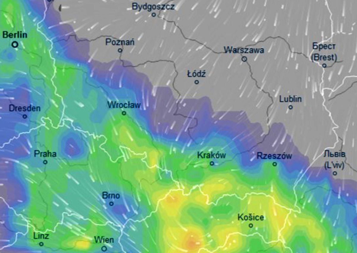 Pogoda. Zalane ulice w Śląskiem. Ulewy i grad także w innych regionach