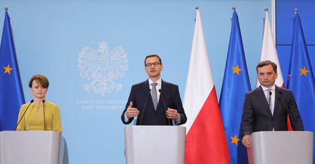 Rząd przyjął ustawę antylichwiarską. "Koniec z patologiami" - mówi premier