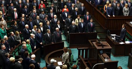 Sejm uchwalił ustawę, która ma usprawnić działanie urzędów pracy