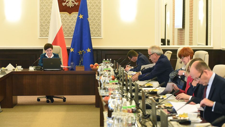 O tym, jak zmieni się rząd Beaty Szydło dowiemy się dopiero pod koniec listopada?