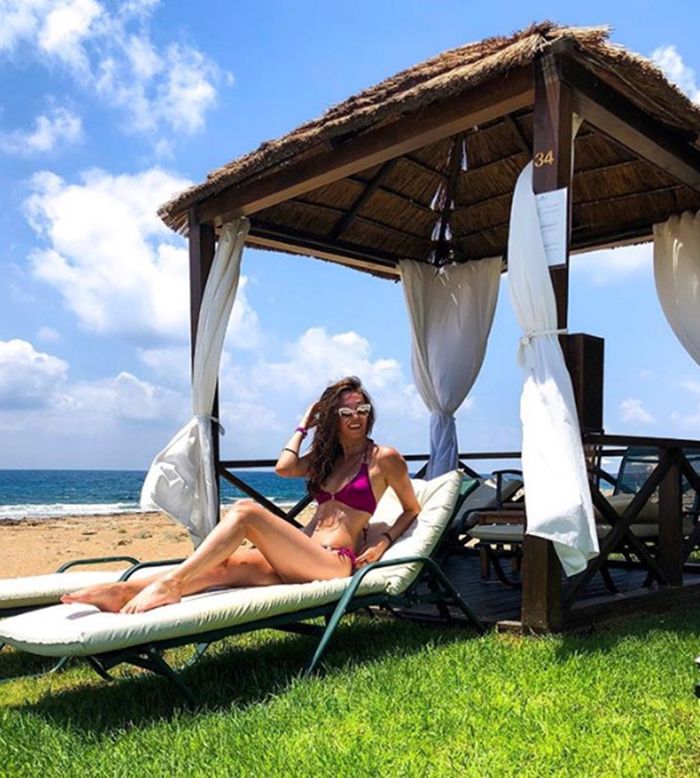 Izabella Krzan w bikini. Prowadząca "Koło Fortuny" praży się na słońcu