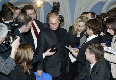 Putin obiecuje przywiązanie do demokracji