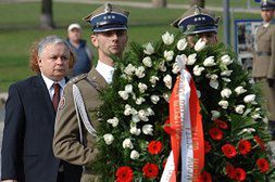 Prezydent oddał hołd powstańcom warszawskiego getta