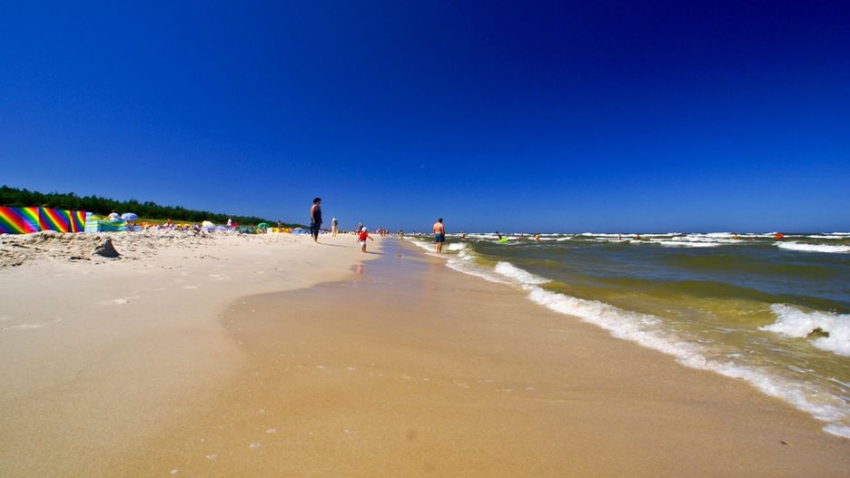Sinice – poniedziałek, 5 sierpnia. Nim wyjedziesz nad morze, zapoznaj się z aktualną listą zamkniętych plaż nad Bałtykiem