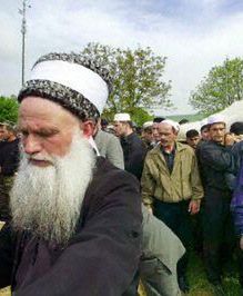 Około 3. tysięcy ludzi na pogrzebie Kadyrowa