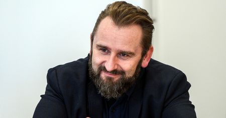 Zagraniczne podróże posłów. Za pieniądze podatników latają na mszę, festiwal i turniej golfa