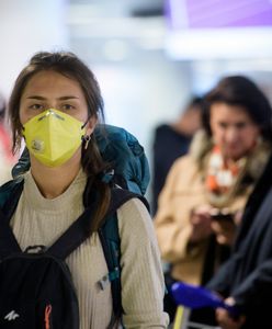 Chiński naukowiec: koronawirus podróżuje na odległość 4,5 m. Noście maseczki