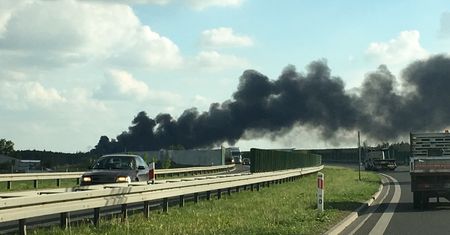Zakrzewo. Ogromny pożar w hali fabryki jachtów