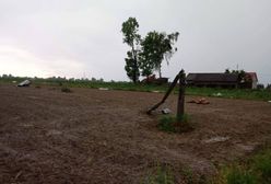 Trąba powietrzna na Mazowszu. Uszkodzone budynki, zerwana linia energetyczna
