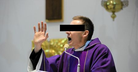 Były ksiądz Jacek M. z zarzutami. Grożą mu 2 lata więzienia