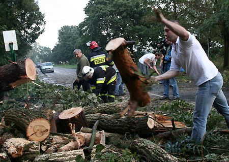 Strażacy usuwają skutki nawałnicy