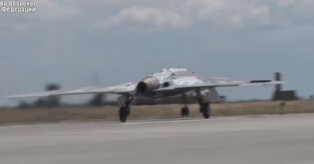 S-70 Ochotnik-B jednak przetestowany. Rosjanie pokazali nagranie