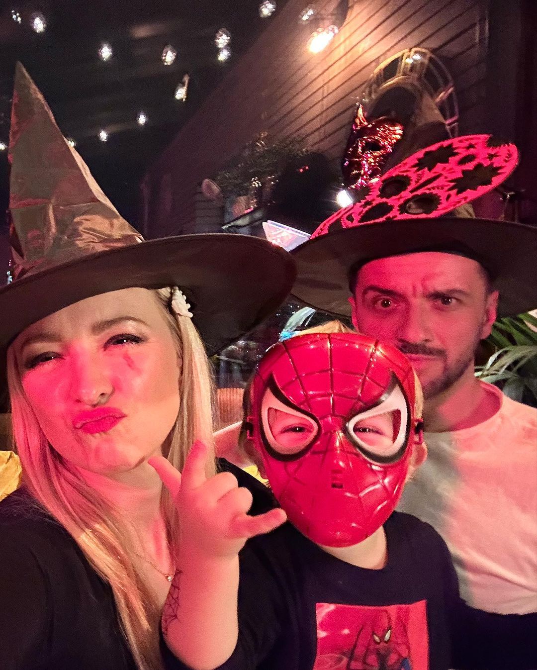 Basia Kurdej-Szatan z rodziną na Halloween 2023 (fot. Instagram)