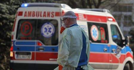 Koronawirus w Polsce. Zmarła kolejna osoba. 83 nowe przypadki