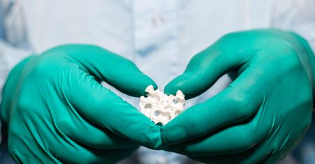 ESA: Podróżujący na Marsa będą mogli drukować skórę i kości