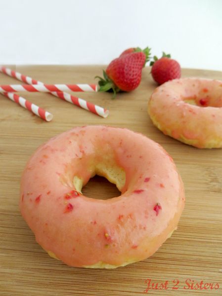 Baked Strawberry Donuts