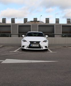 Lexus IS 300h